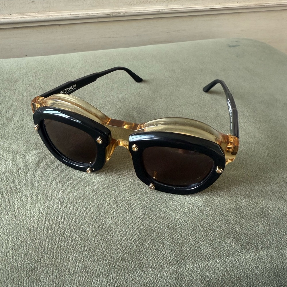 Chic Black and Gold Sunglasses